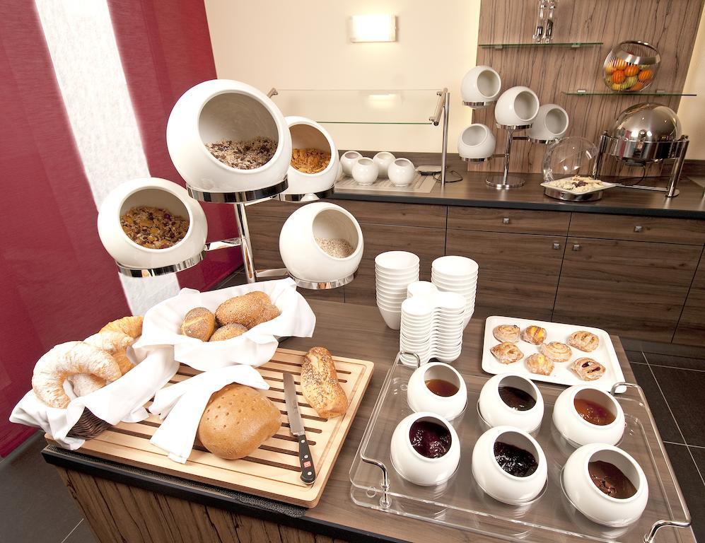 Altstadthotel Guesthouse Die Galerie Ingolstadt Esterno foto