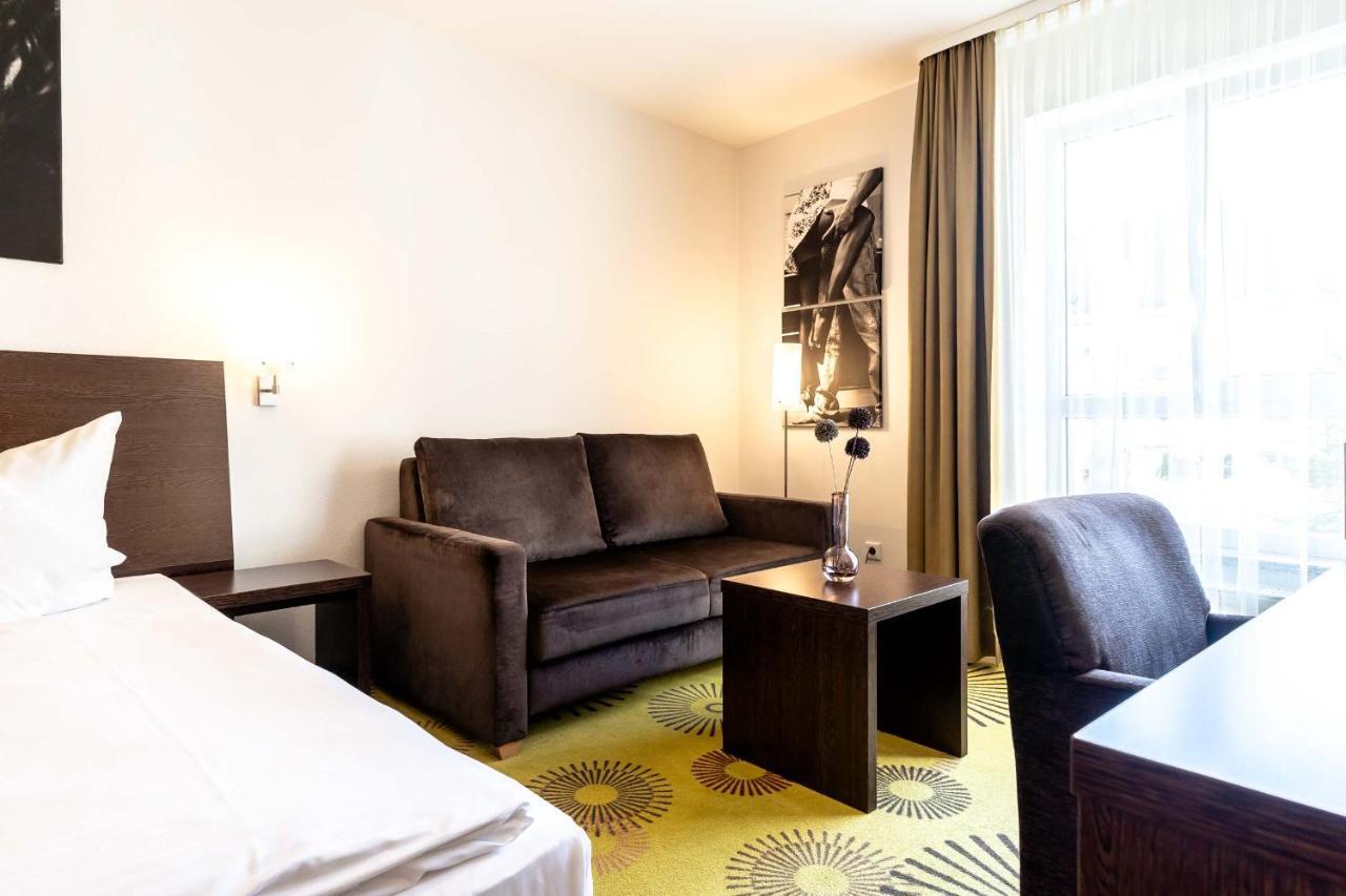 Altstadthotel Guesthouse Die Galerie Ingolstadt Esterno foto